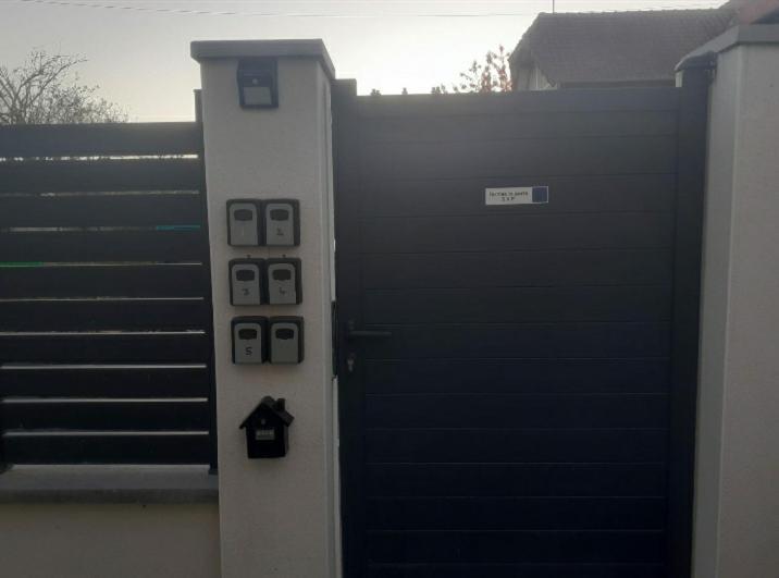 Love Room Douceur Tremblay-en-France Exterior foto