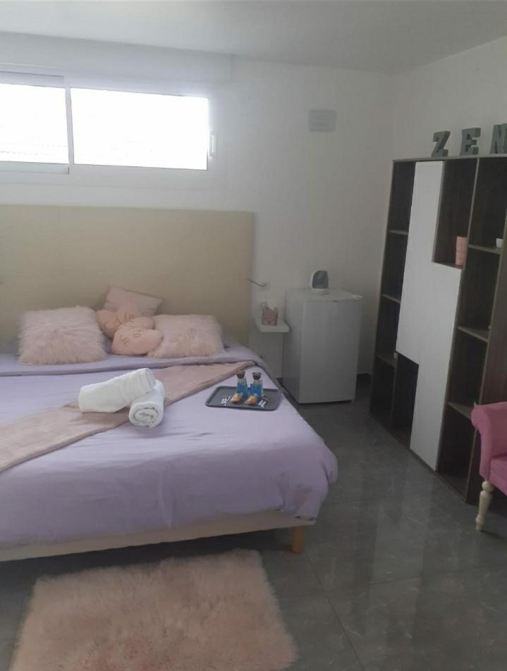 Love Room Douceur Tremblay-en-France Exterior foto